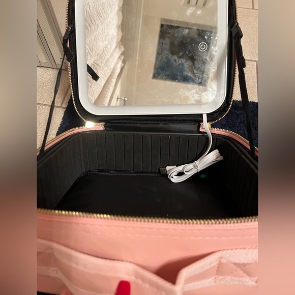 Vanity/Makeup Box - Picture 3 of 4